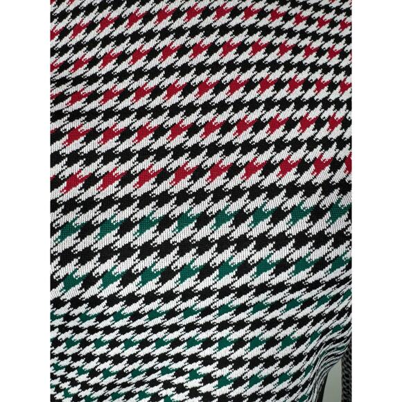 Fabletics Camryn Houndstooth Seamless Crop Top, Size XL - Picture 5 of 10